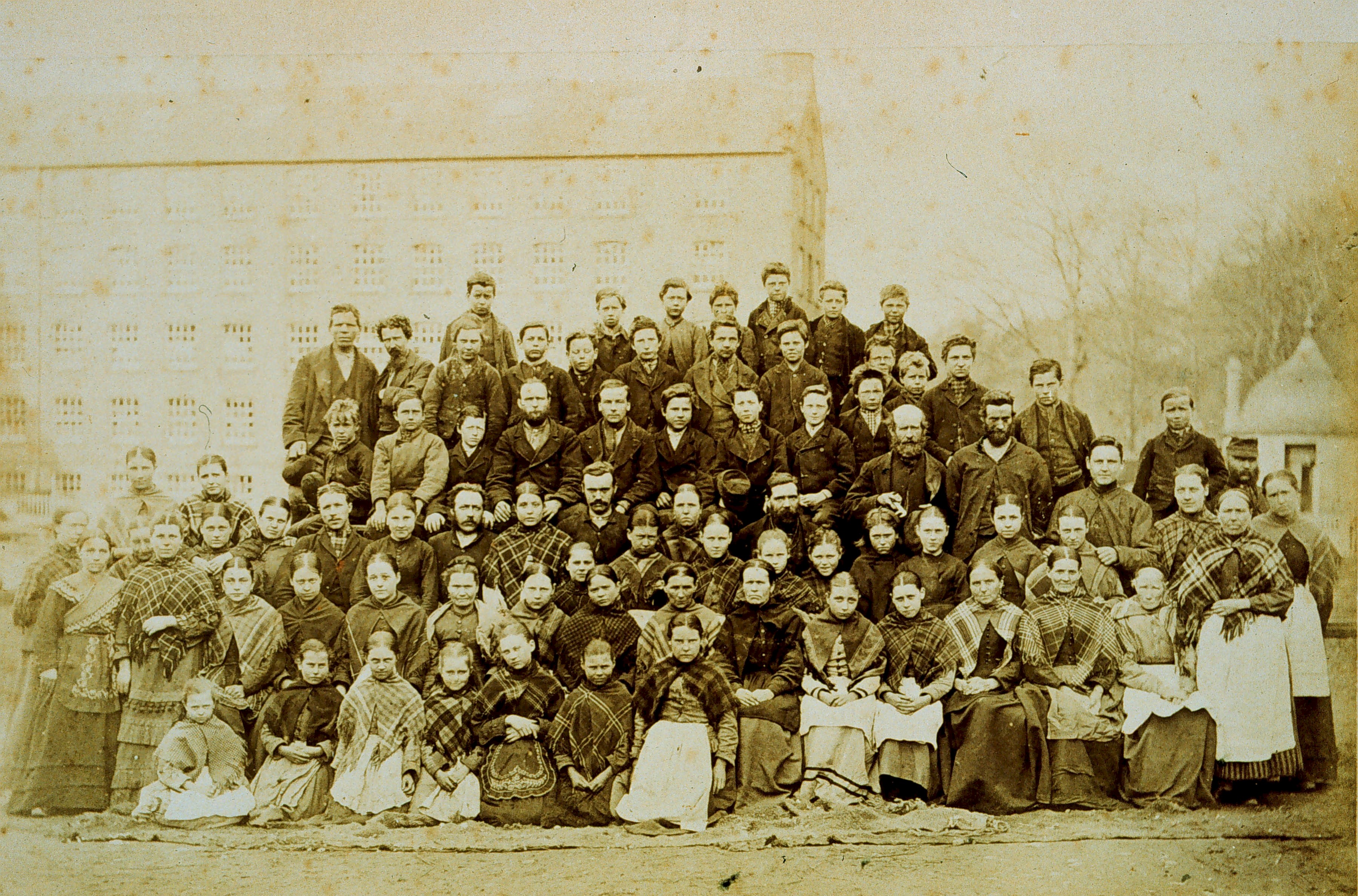 A group photo of mill workers 