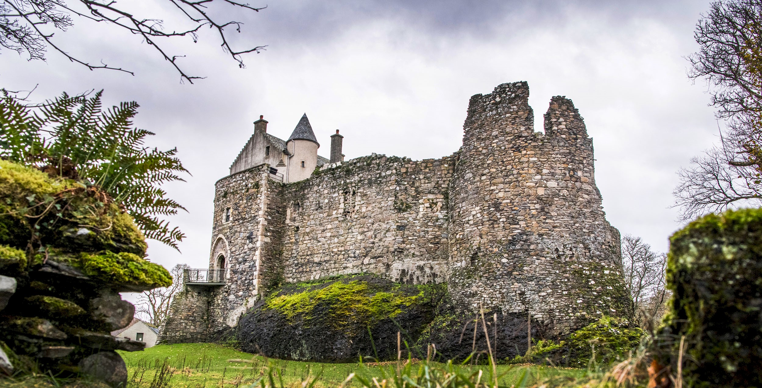 Exterior view of Dunstaffnage castle 